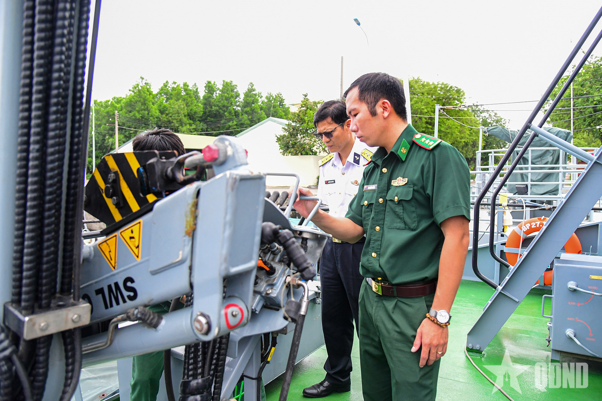 Hải đoàn Biên phòng 18 thực hiện tốt công tác đăng kiểm tàu, xuồng quân sự